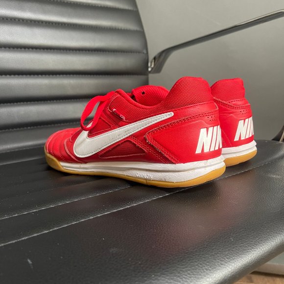 Nike University Red Gato SB - Picture 4 of 6